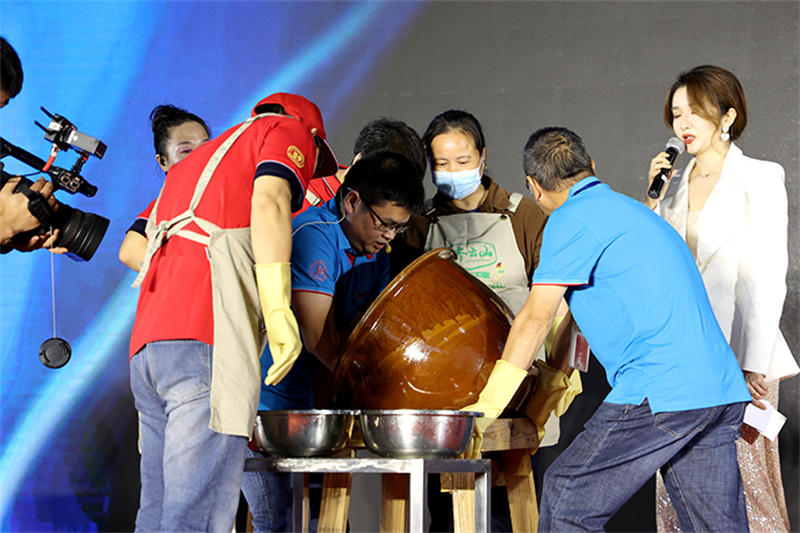 2022中国南酸枣旅游文化节& VSport官网爬山节圆满落幕 10.jpg