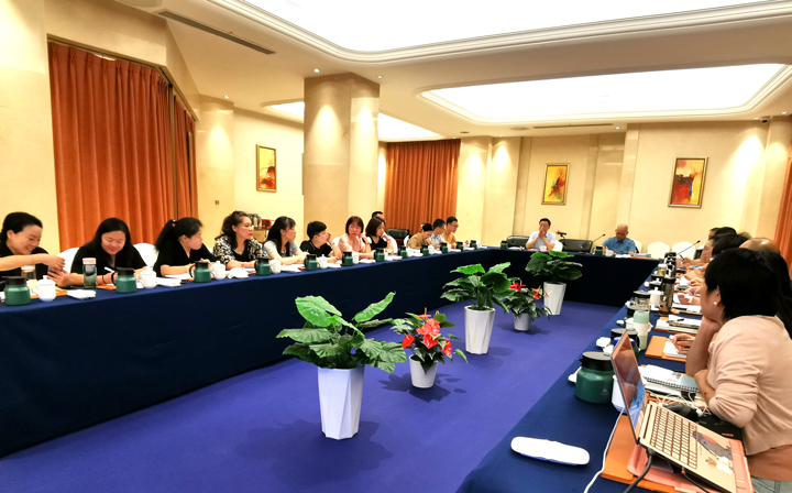 VSport官网公??023年第三次营销事情总结交流及培训会顺遂召开-04.jpg
