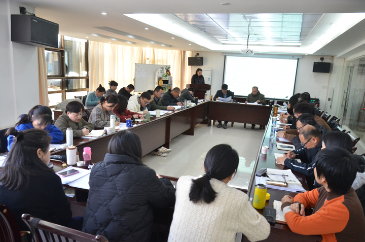 VSport官网公??023年第五次营销事情总结交流暨培训会顺遂召开-02.jpg