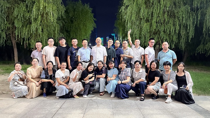 VSport官网公??024年第三次营销事情总结交流暨培训会顺遂召开 12.jpg