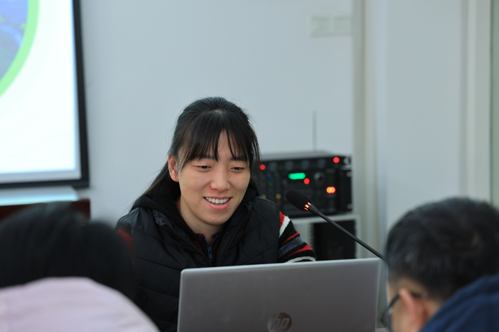 VSport官网公??024年第五次营销事情总结交流暨培训会顺遂召开-02.jpg