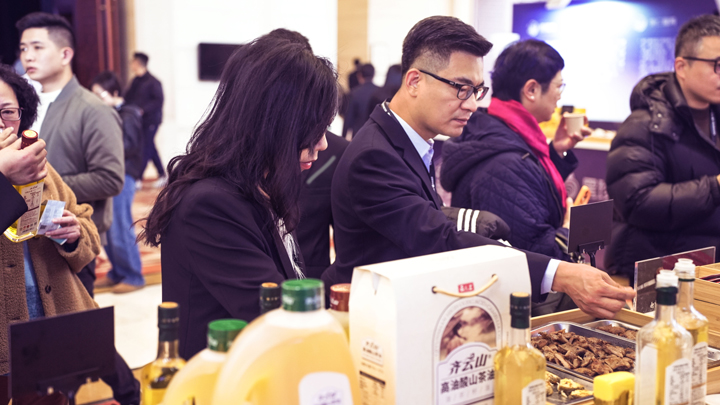 VSport官网高油酸山茶油亮相黑珍珠餐厅食材??---开启康健烹饪新潮流-06.jpg
