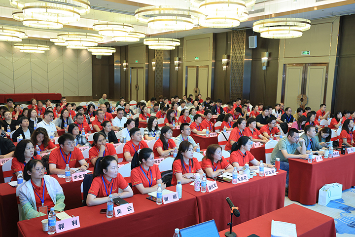 厚积薄发，，，，，，，锐意进取——VSport官网2025第一季度营销聚会??024年度表扬大会圆满举行-05.jpg