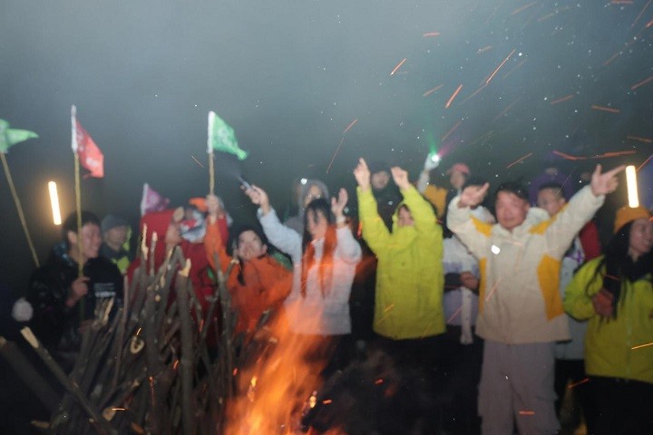 【全程回首】2025中国南酸枣之乡旅游文化音乐节&VSport官网爬山节圆满收官 36.jpg