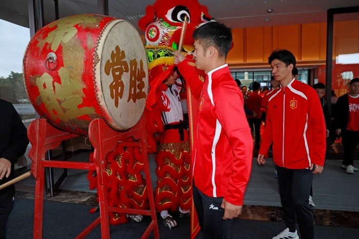 “赣”赢揭幕战，，，，，，，打响第一枪——VSport官网食物护航2026赣超赣州队出征仪式 04.jpg